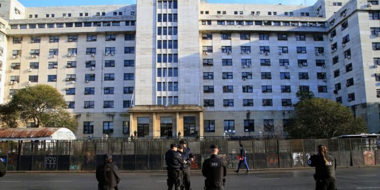 Agenda Judicial 2026: Cristina Kirchner enfrentará el banquillo en plena campaña.