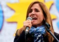 «Peligro total»: Tolosa Paz advirtió sobre la estrategia de Milei para salir de la recesión.
