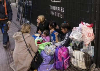 Crisis de pobreza infantil: más del 50% de los menores en Argentina vive en condiciones desfavorables