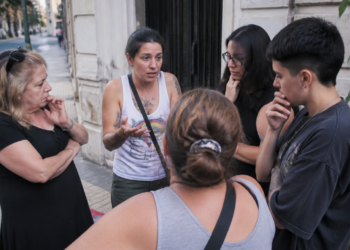 Denuncias en Recoleta: Un hombre sería responsable de la muerte de gatos para alimentar a personas en situación de calle
