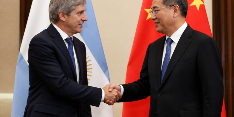 El Banco Central busca extender el acuerdo de swap con China tras devolver casi el 90% de los fondos