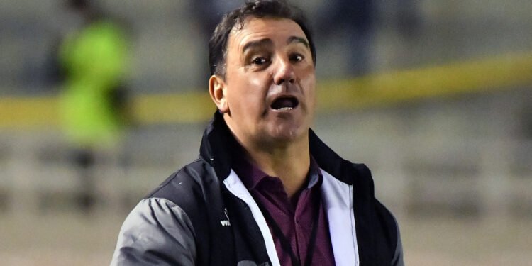 Néstor Lorenzo revela la prelista de Colombia: futbolistas argentinos y la mención a Sebastián Villa