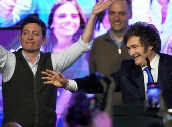Milei defiende a Menem y apoya a Caputo en medio de tensiones internas