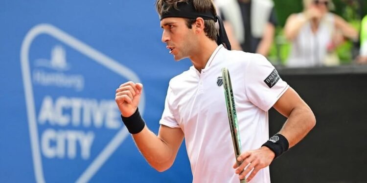Tomás Etcheverry pierde un partido épico en los octavos de final del ATP 500 de Hamburgo ante Tommy Paul