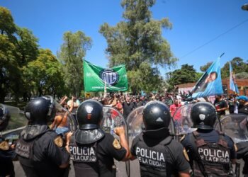 Desalojo de Protesta en la General Paz: Demandas por el Cierre de PYMES