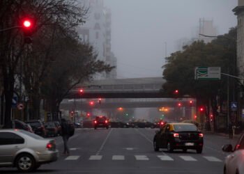 Condiciones Climáticas en Buenos Aires: Persisten la Niebla y Posibles Lluvias Este Fin de Semana