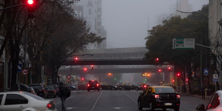Condiciones Climáticas en Buenos Aires: Persisten la Niebla y Posibles Lluvias Este Fin de Semana