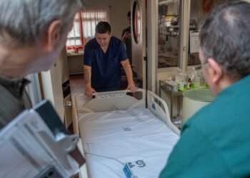 Más de 740.000 personas han perdido su acceso a la salud en los últimos dos años