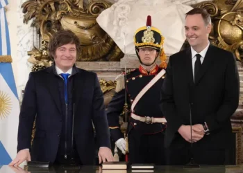 Javier Milei y Manuel Adorni se reunieron en Olivos para definir la agenda legislativa del oficialismo