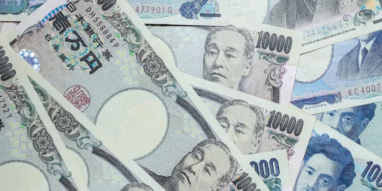 Japón planea optimizar la gestión de reservas para intervenir en el mercado del yen ante la tensión económica