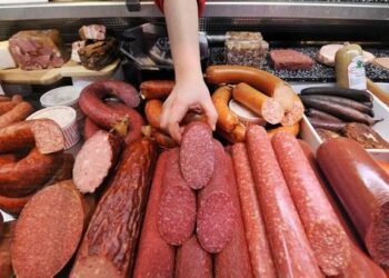 Consejos de una nutricionista sobre los peligros de una picada durante el partido contra Austria