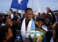 Celebran el regreso del árbitro somalí que fue deportado al intentar llegar al Mundial