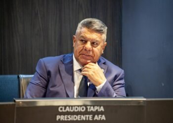 Fabián Berlanga revela la intervención clave de Claudio Tapia para que un juvenil firmara su contrato en Vélez