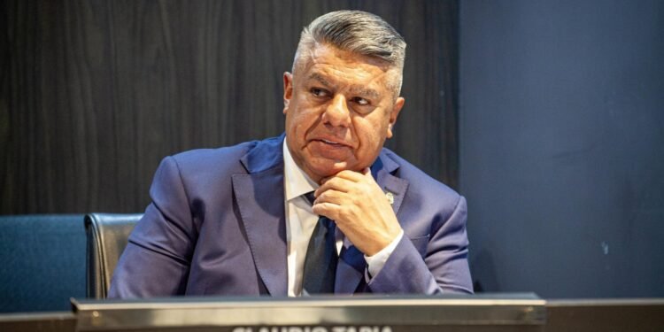 Fabián Berlanga revela la intervención clave de Claudio Tapia para que un juvenil firmara su contrato en Vélez