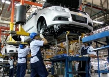 La industria autopartista sufre un descenso del 8,9% en 2026 y pierde 4.100 empleos en 2025