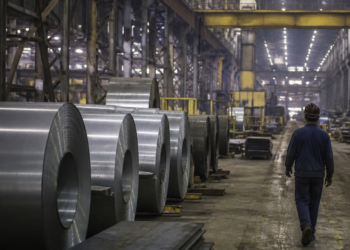 La industria metalúrgica enfrenta una severa crisis en mayo y la capacidad ociosa alcanza niveles históricos