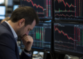 El riesgo país frena la tendencia a la baja y se sitúa en 426 puntos