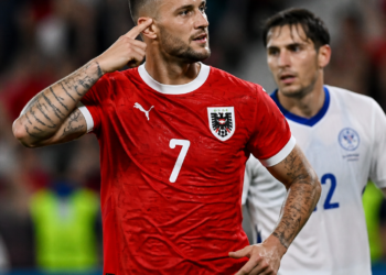 Austria se impone en su debut gracias a la experiencia de Arnautovic