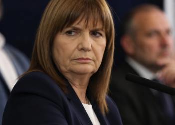 Bullrich intenta suspender la sesión del Senado ante el escándalo Adorni
