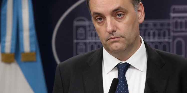 Manuel Adorni enfrenta nuevas acusaciones judiciales