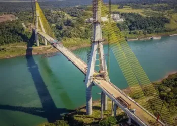 Inauguran un puente monumental que une a América Latina y potencia el comercio regional