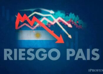Con la caída del riesgo país, el Gobierno se acerca a su primera emisión de deuda internacional en ocho años