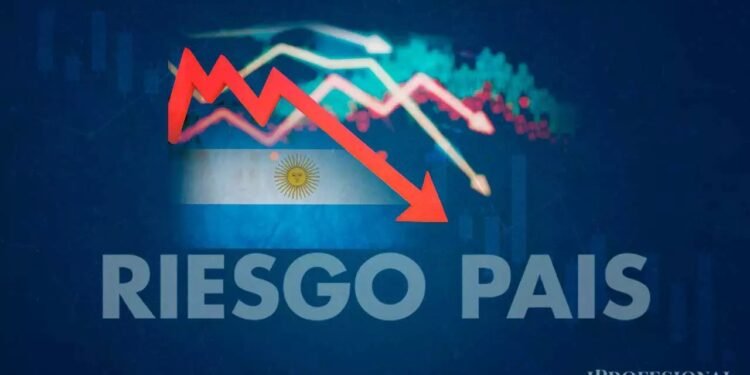 Con la caída del riesgo país, el Gobierno se acerca a su primera emisión de deuda internacional en ocho años