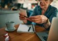 Tres de cada cuatro personas mayores optan por los pagos digitales en lugar del efectivo