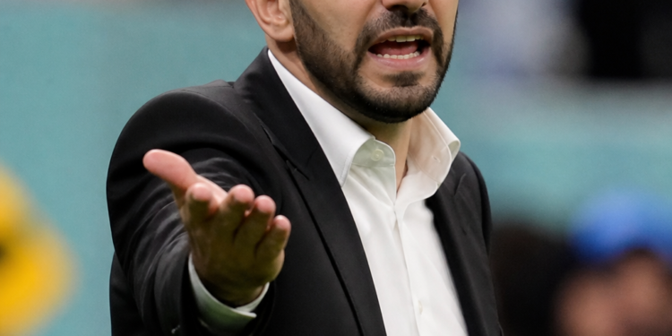 La crítica del entrenador de Marruecos al arbitraje argentino tras la derrota ante Francia: “No sé por qué no anularon el gol”