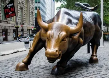 Wall Street ante el espejo: Gordon Gekko analiza la embestida alcista y las sombras geopolíticas