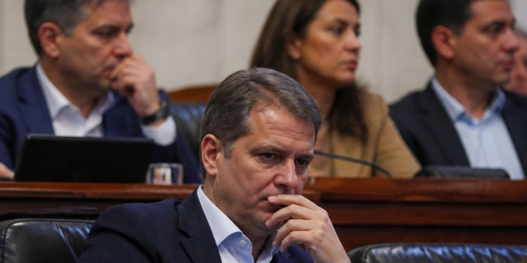 Irregularidades en la Legislatura unicameral afectan al peronismo cordobés