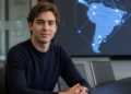 De la venta puerta a puerta a la innovación en transporte corporativo con IA: la historia de PONT Solutions
