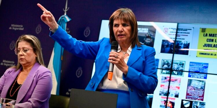 Patricia Bullrich puso en duda su candidatura en CABA para facilitar un acuerdo electoral entre Milei y Mauricio Macri: “Hay que ser realistas”