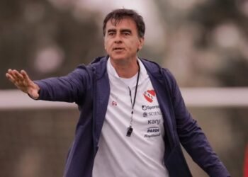Independiente finalizará el ciclo de Gustavo Quinteros tras la derrota ante Atlético Tucumán