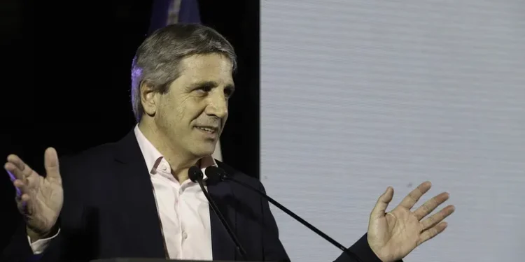 Luis Caputo anunciará nuevas medidas económicas en conferencia de prensa