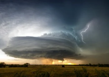 Se anticipan tormentas intensas con viento ‘Pampero’, lluvias y ráfagas de 80 km/h