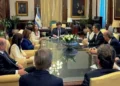 El Gobierno implementa nuevas normas para agentes de inteligencia, abarcando ascensos y viajes internacionales