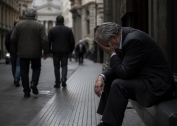 Alertan sobre el riesgo de estanflación y una potencial recesión técnica en Argentina