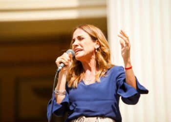 Tolosa Paz criticó a Caputo: “Todos seremos muy felices cuando te retires”