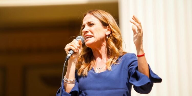 Tolosa Paz criticó a Caputo: “Todos seremos muy felices cuando te retires”